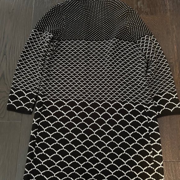 Sweater - Picture 3 of 3